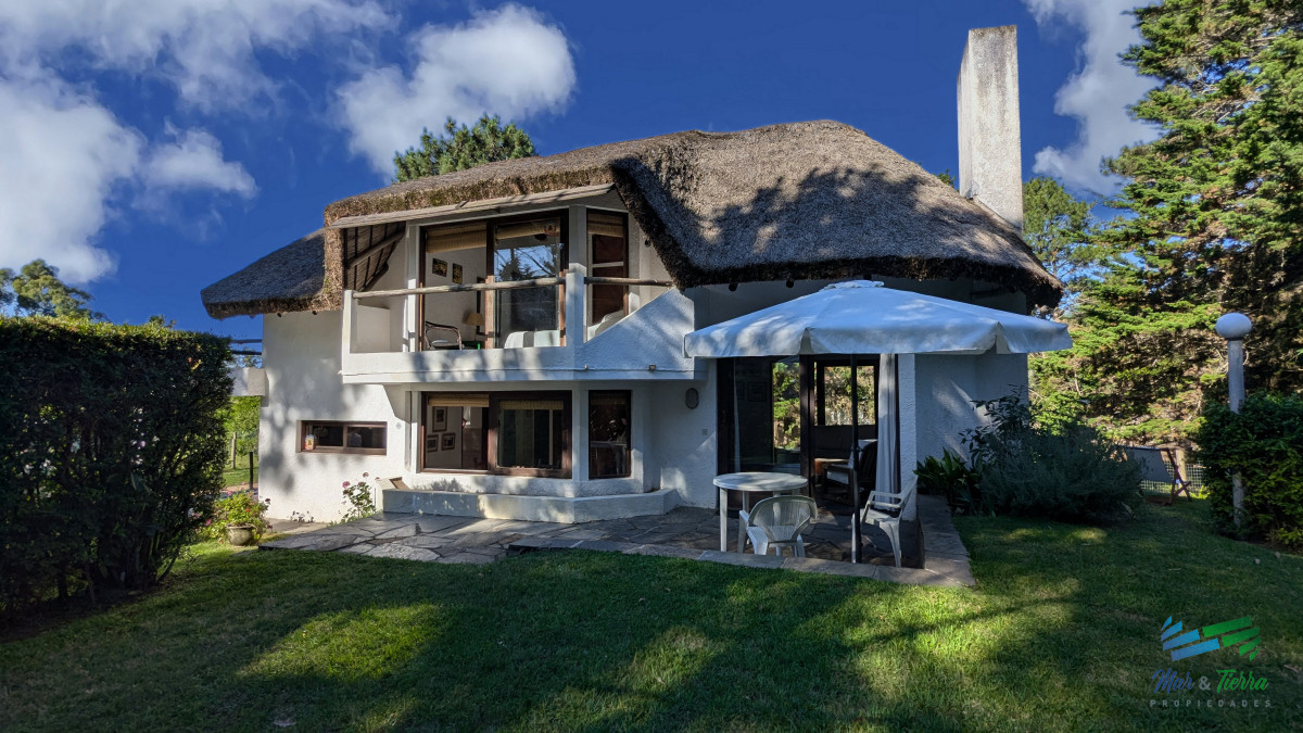 Casa ID.4429 - En venta casa de 3 dormitorios y 3 baños en Rincon del indio, Punta del Este.