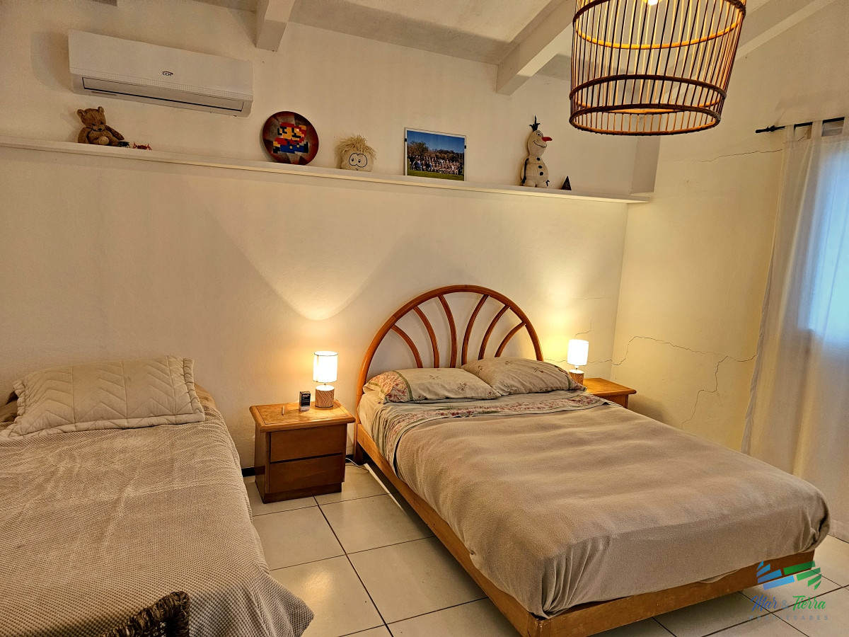 Casa ID.4800 - CASA EN ALQUILER, 4 DORMITORIOS Y PISCINA CLIMATIZADA, ZONA COLEGIOS, PUNTA DEL ESTE 