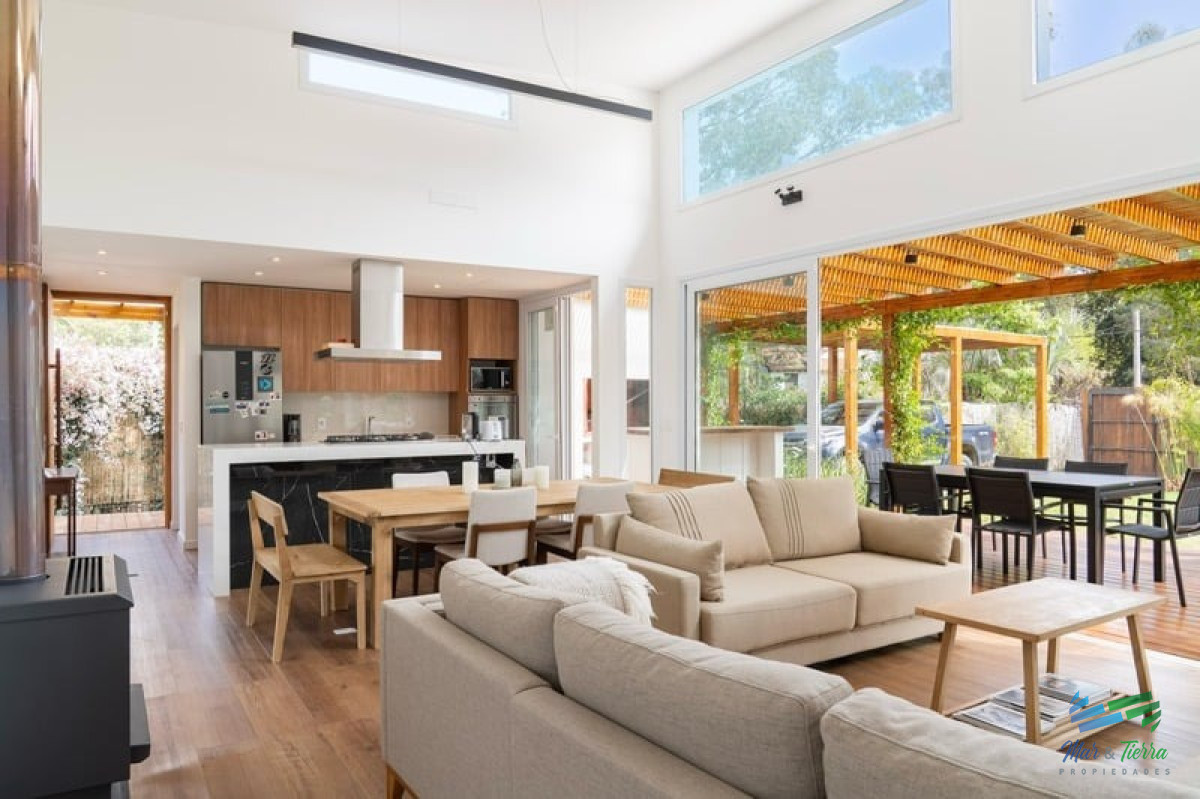 Casa ID.5709 - Venta de casa en Rincon del Indio Punta del este 