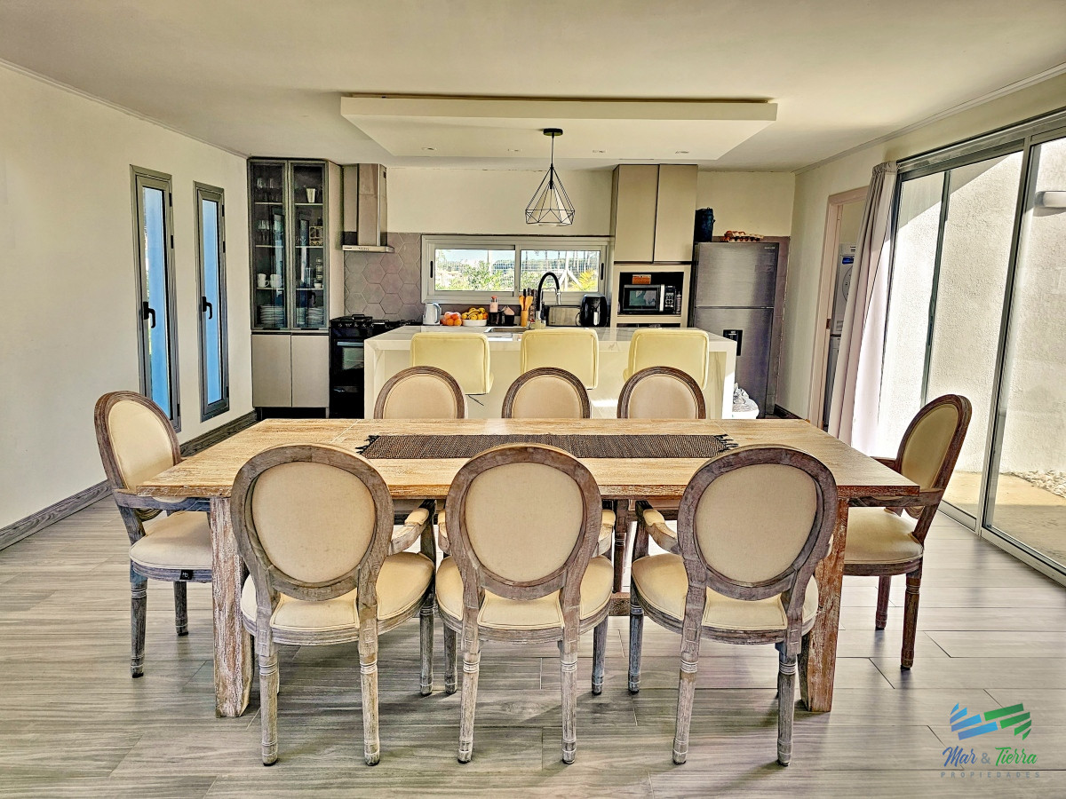 Casa ID.4779 - VENTA DE CASA, 3 DORMITORIOS, CON PISCINA CLIMATIZADA. MALDONADO, PUNTA DEL ESTE.  