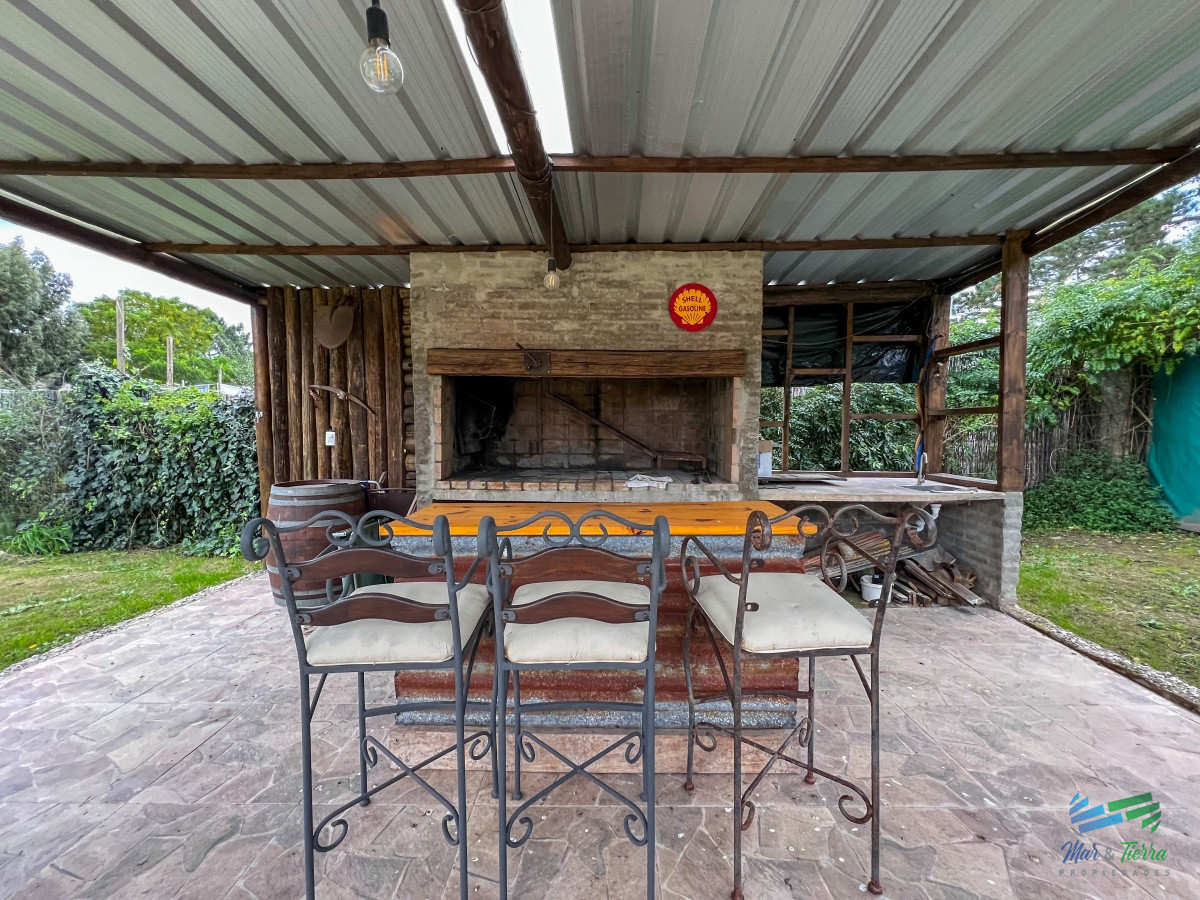 Casa ID.5152 - Cómoda casa, muy bien ubicada, ideal para vivir todo el año, zona de colegios