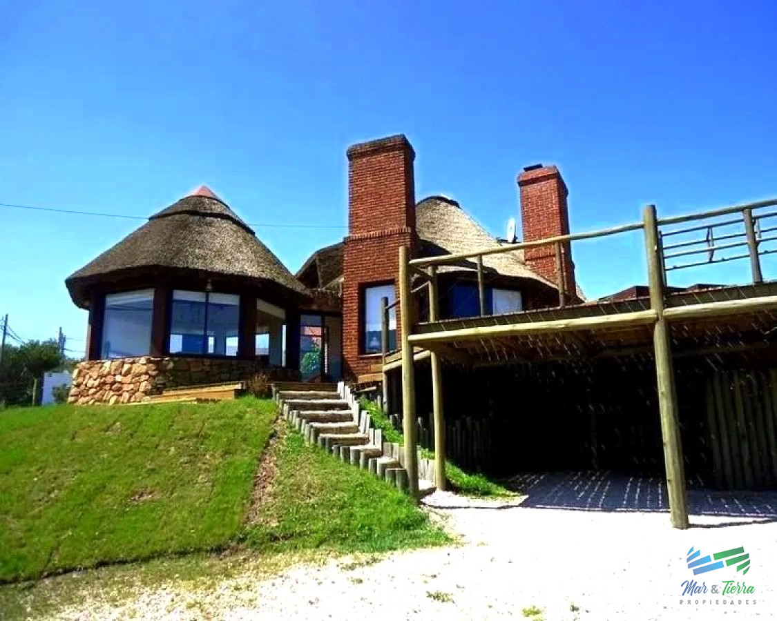 Casa ID.3959 - Vendo casa en El Chorro Manantiales de tres dormitorios playa Brava