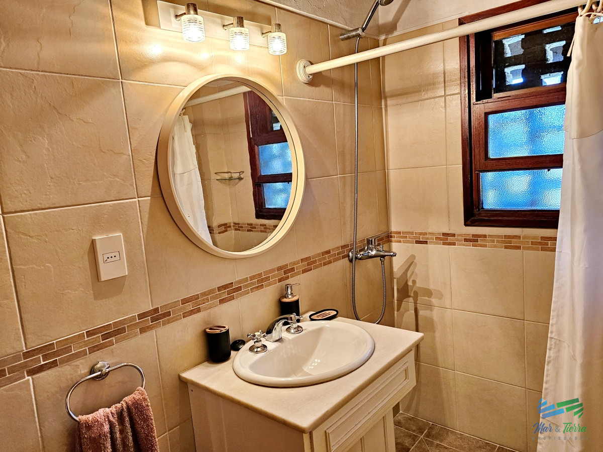 Casa ID.1548 - Casa en Pinares, 3 dormitorios *