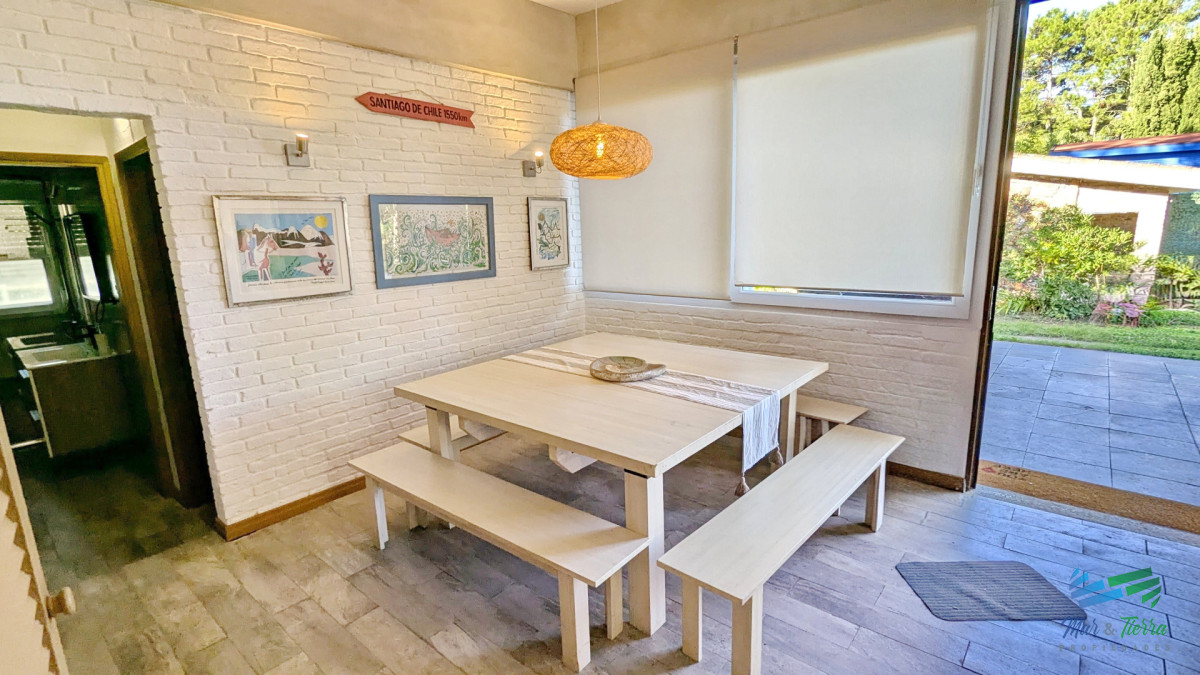 Casa ID.5742 - En Venta casa 3 dormitorios en Pinares, Punta del Este.