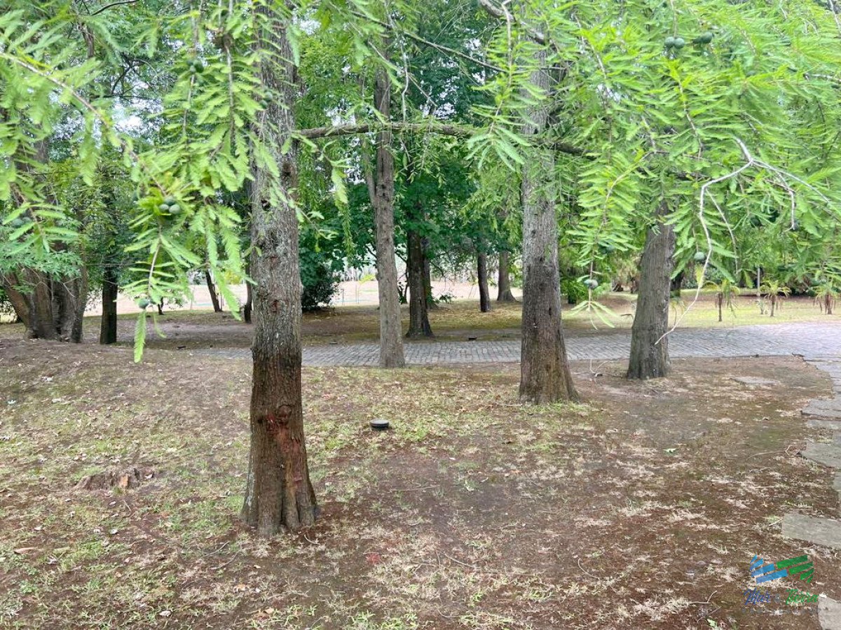 Casa ID.5563 - Venta de casa en Solanas Punta Ballena 8 dormitorios 8 baños 