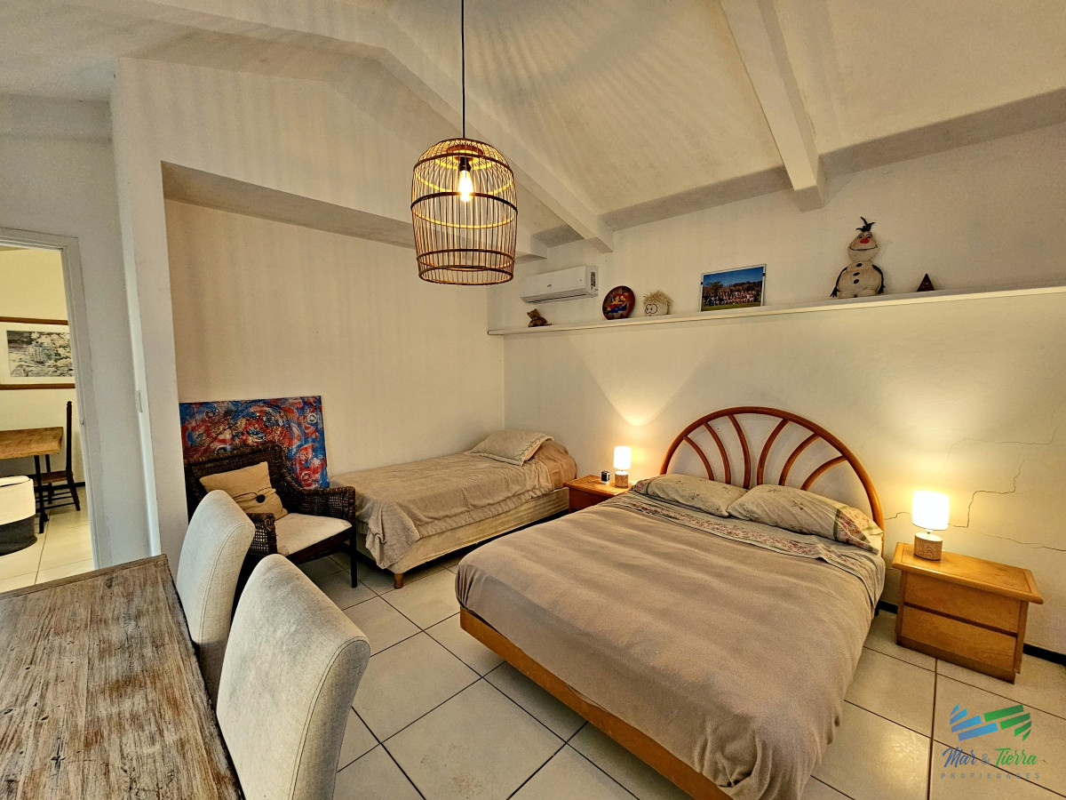 Casa ID.4800 - CASA EN ALQUILER, 4 DORMITORIOS Y PISCINA CLIMATIZADA, ZONA COLEGIOS, PUNTA DEL ESTE 