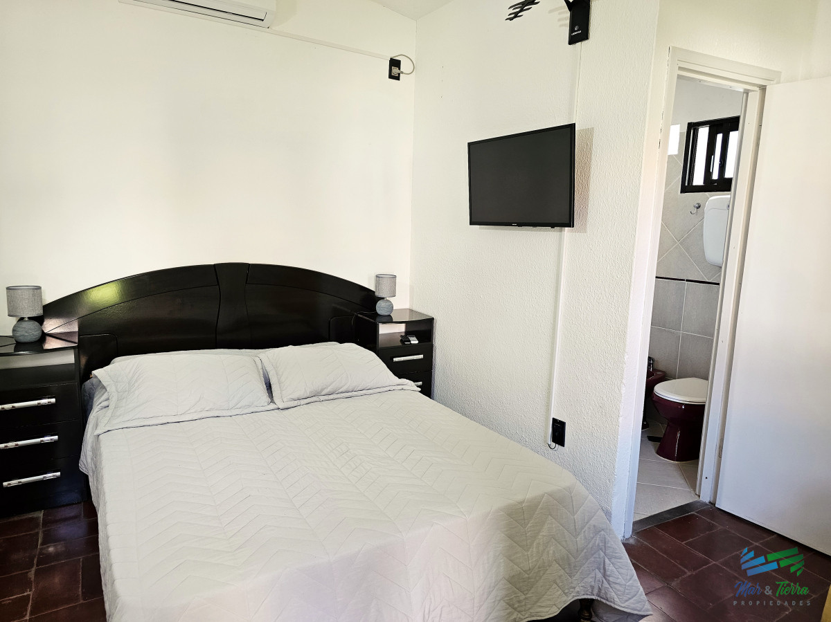 Casa ID.4922 - Casa en alquiler de temporada 2026, 4 dormitorios, con piscina climatizada, barbacoa, Punta del este!