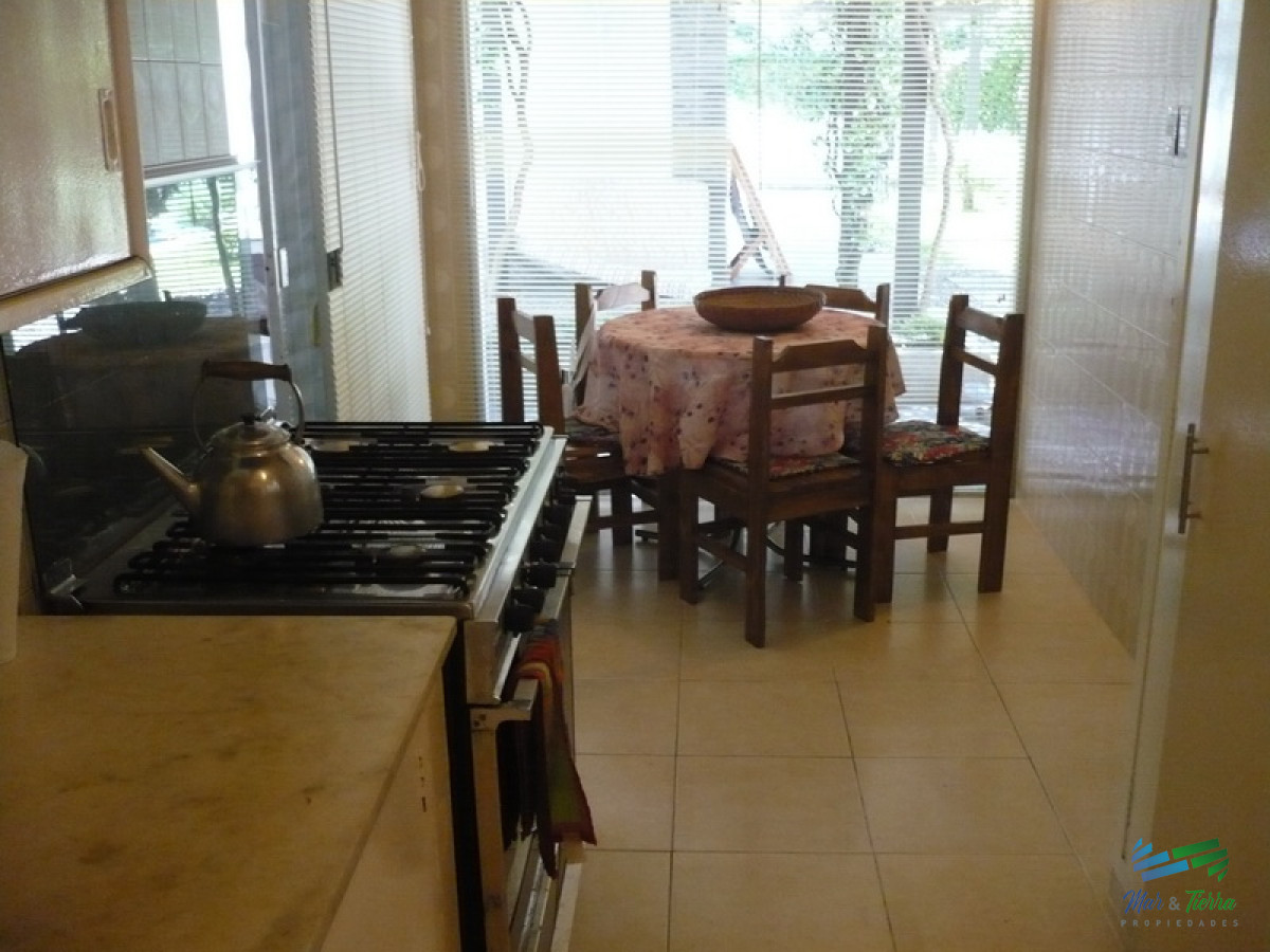 Casa ID.1560 - Vendo casa 3 dormitorios con piscina en Rincón del Indio, Punta del Este.