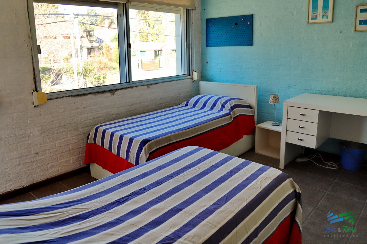Casa ID.1741 - Vendo casa 4 dormitorios, con piscina en Pinares, Punta del Este