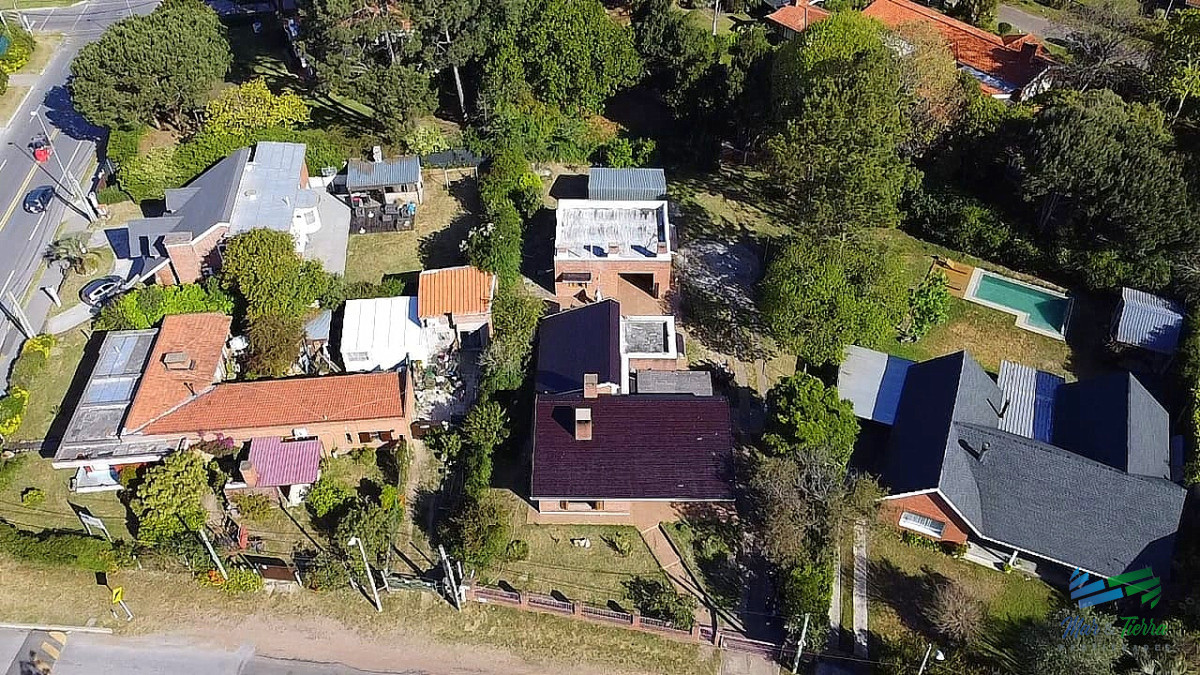 Casa ID.5167 - Venta de casa zona Avenida Cordoba Punta del este Maldonado