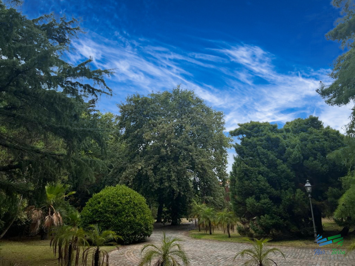 Casa ID.5563 - Venta de casa en Solanas Punta Ballena 8 dormitorios 8 baños 