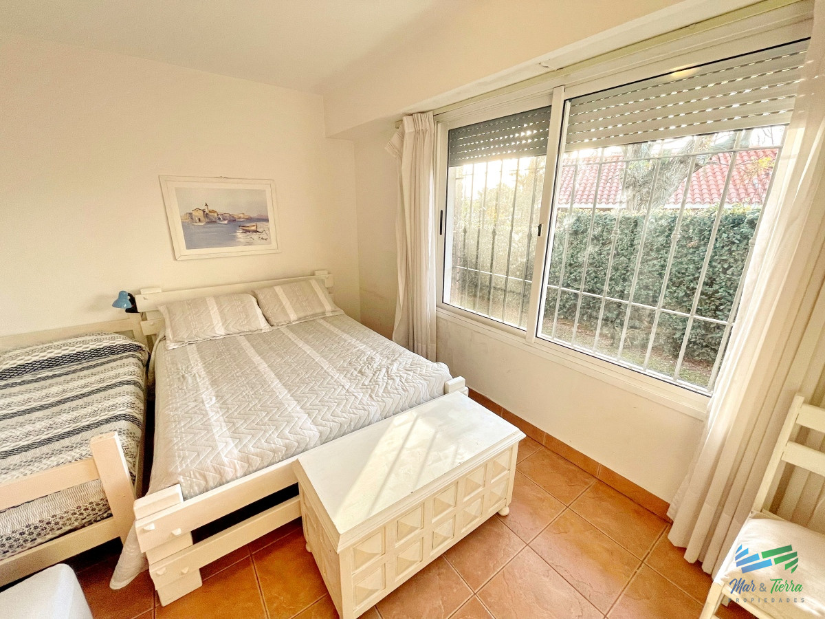 Casa ID.1902 - Vendo casa 5 dormitorios cerca de playa mansa, Punta del Este