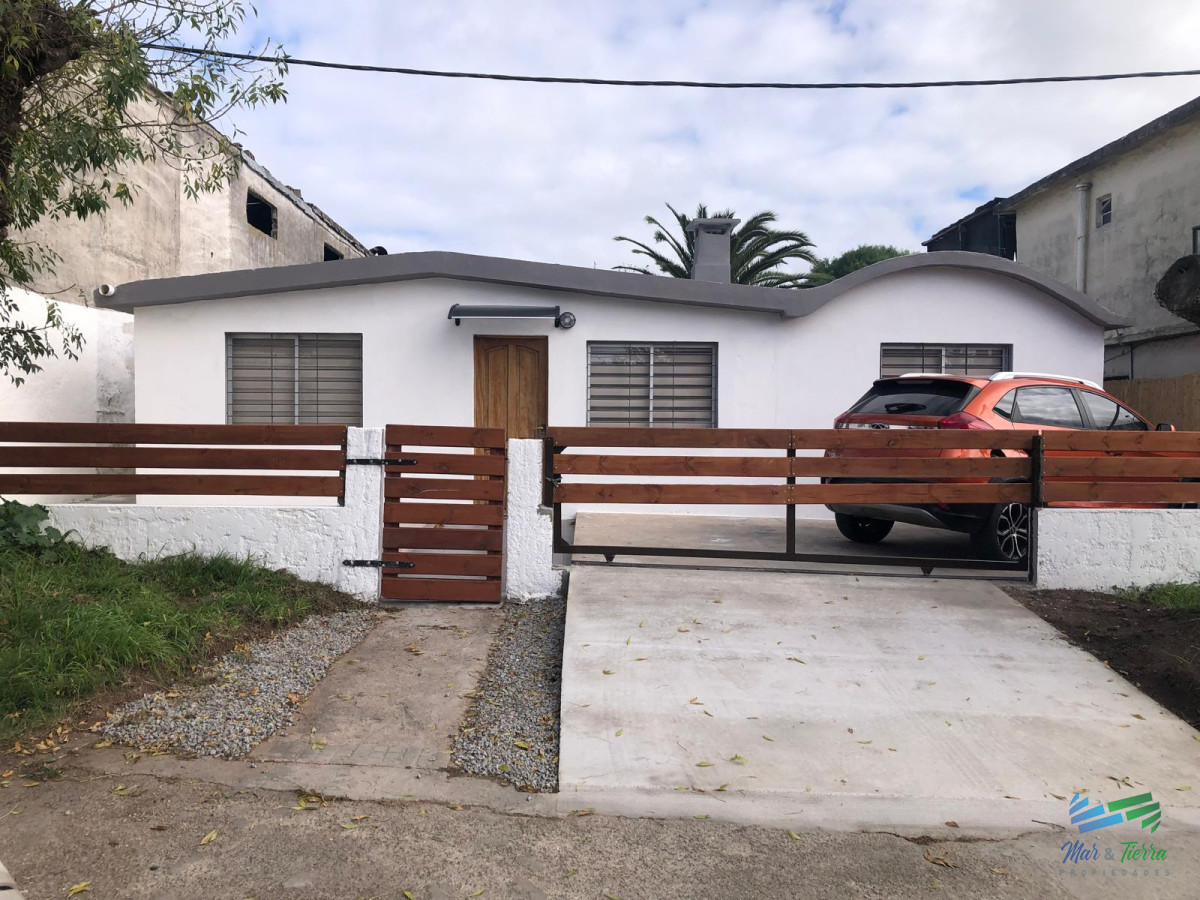 Casa ID.5344 - Cómoda, practica y bien ubicada, casa ideal para vivir todo el año a muy buen precio!