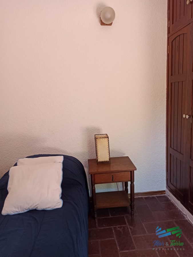 Casa ID.5077 - Buena Oportunidad en El Chorro-Manantiales-R.104 a 5 cuadras de la playa.