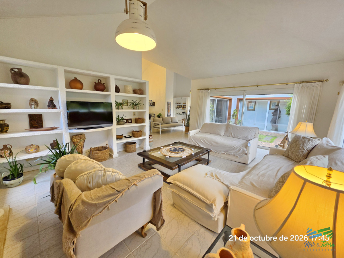 Casa ID.1672 - ALQUILO CASA CON PISCINA EN SAN RAFAEL, PUNTA DEL ESTE 