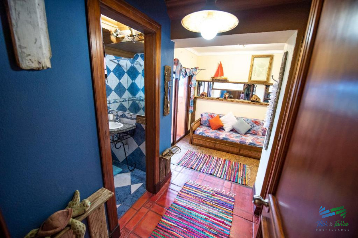 Casa ID.3975 - Venta de casa de 6 dormitorios en Playa Mansa Punta del Este Piedras del Chileno Punta Ballena 