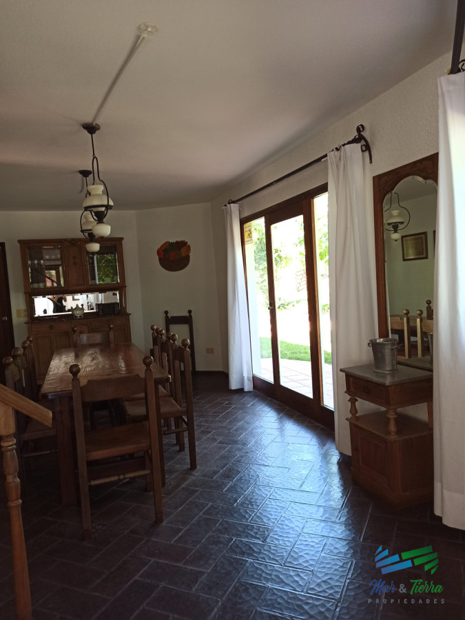 Casa ID.5077 - Buena Oportunidad en El Chorro-Manantiales-R.104 a 5 cuadras de la playa.