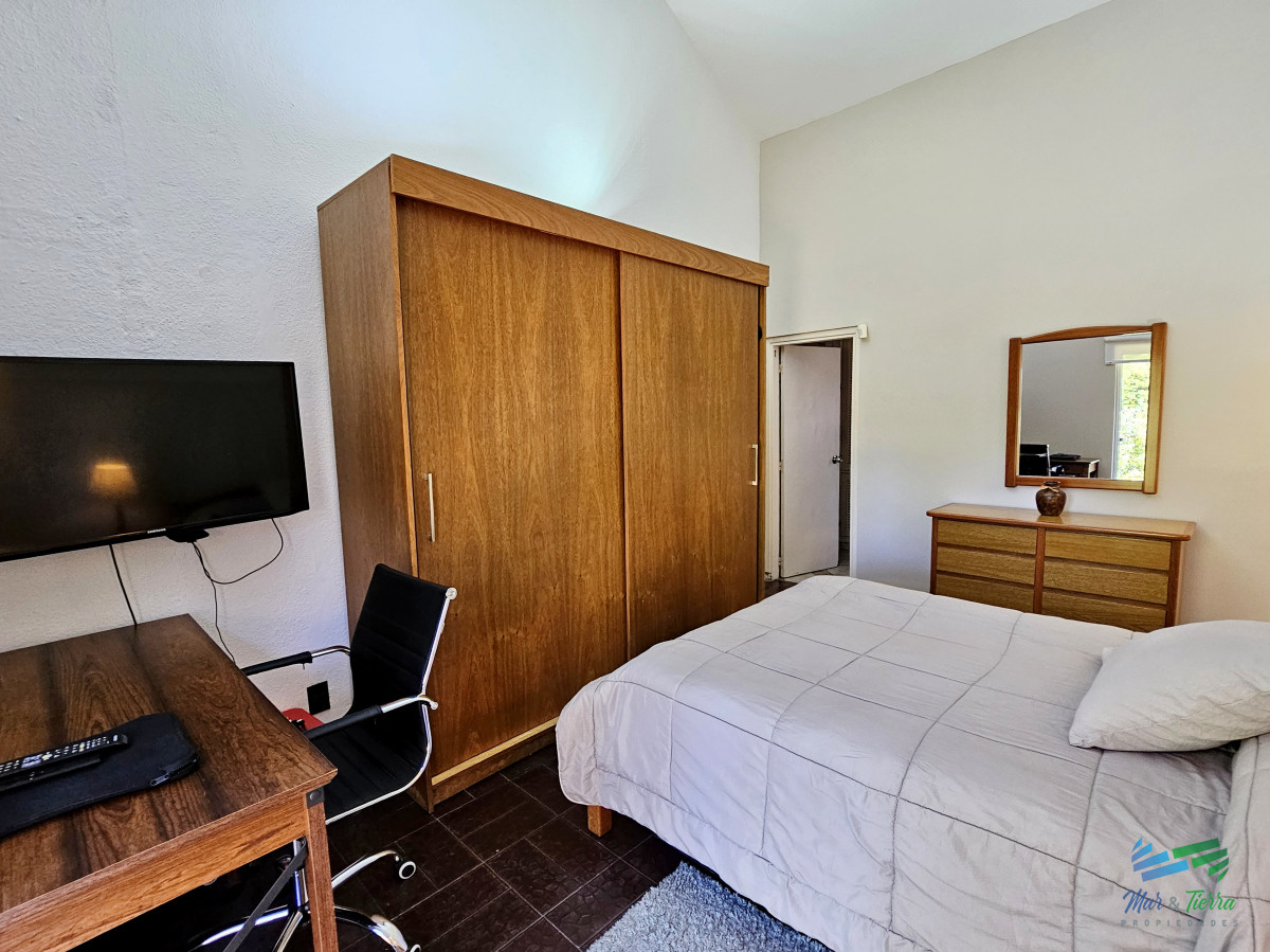 Casa ID.4922 - Casa en alquiler de temporada 2026, 4 dormitorios, con piscina climatizada, barbacoa, Punta del este!