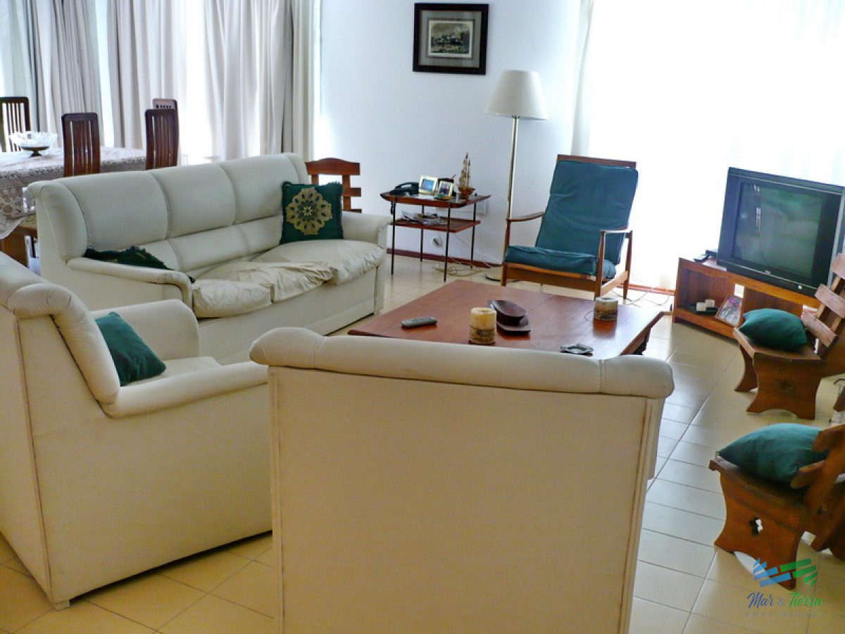 Casa ID.1560 - Vendo casa 3 dormitorios con piscina en Rincón del Indio, Punta del Este.