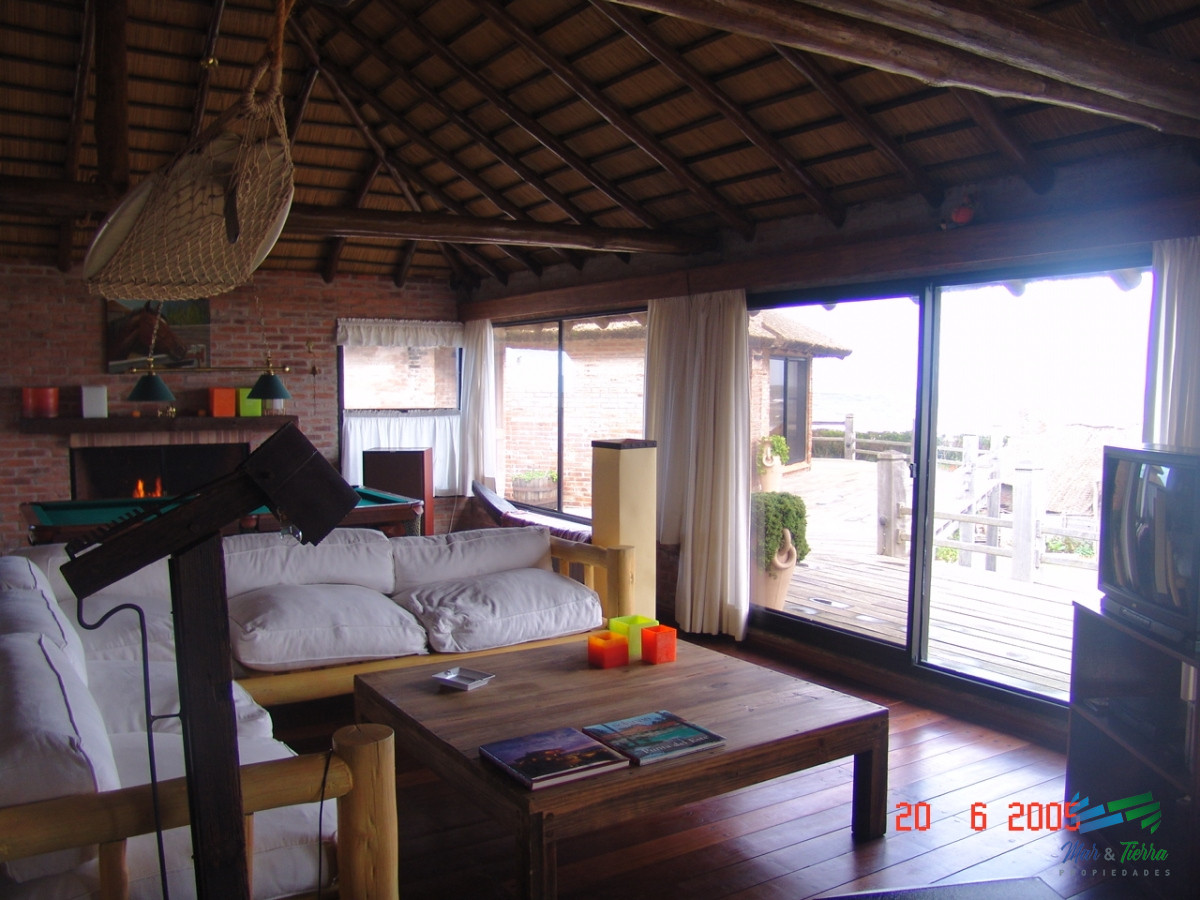 Casa ID.5210 - Espectacular Residencia sobre el mar, dominando el atardecer en 1 hectárea de terreno en primera línea