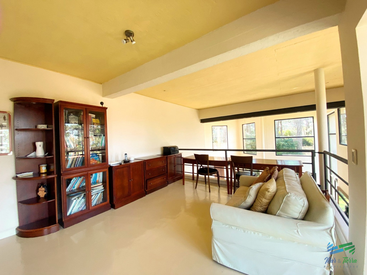 Casa ID.1549 - Gran casa de 5 dormitorios en alquiler en brava, Punta del Este.