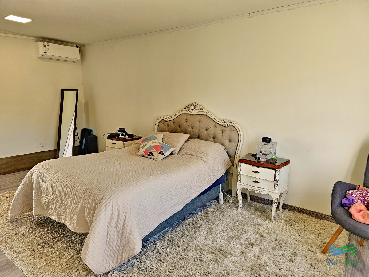 Casa ID.4779 - VENTA DE CASA, 3 DORMITORIOS, CON PISCINA CLIMATIZADA. MALDONADO, PUNTA DEL ESTE.  