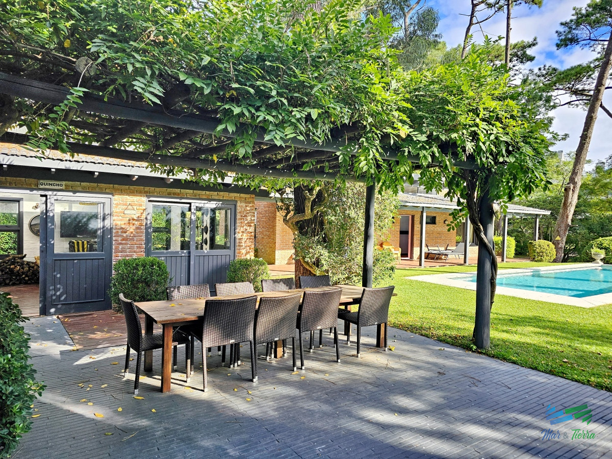 Casa ID.4439 - GRAN CASA, ALQUILER TEMPORADA VERANO 2025, PLAYA BRAVA, PUNTA DEL ESTE. 