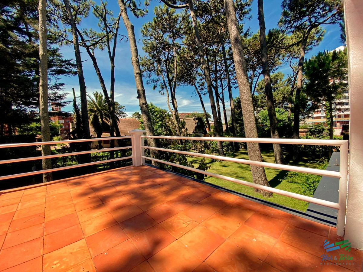 Casa ID.1675 - Venta de casa 3 dormitorios en Aidy Grill Punta del este, a pasos de playas Mansa y Brava