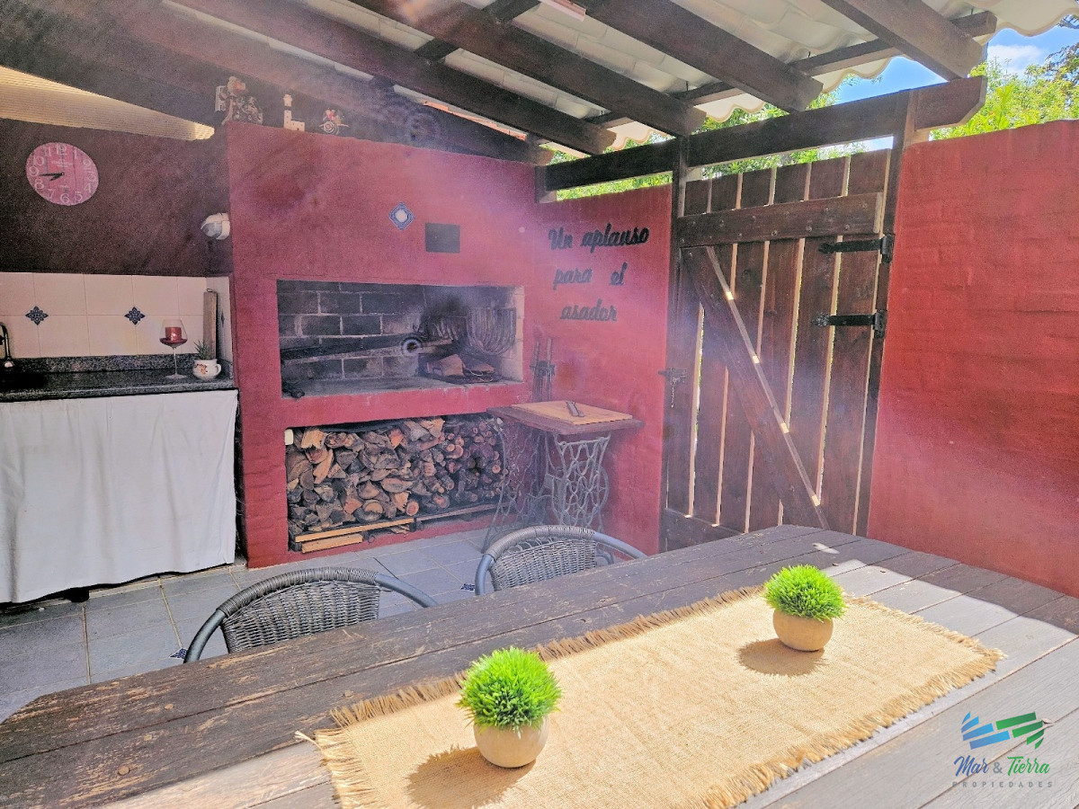 Casa ID.4508 - Venta de casa PH DUPLEX 2 dormitorioss en barrio Cantegril zona Roosevelt 