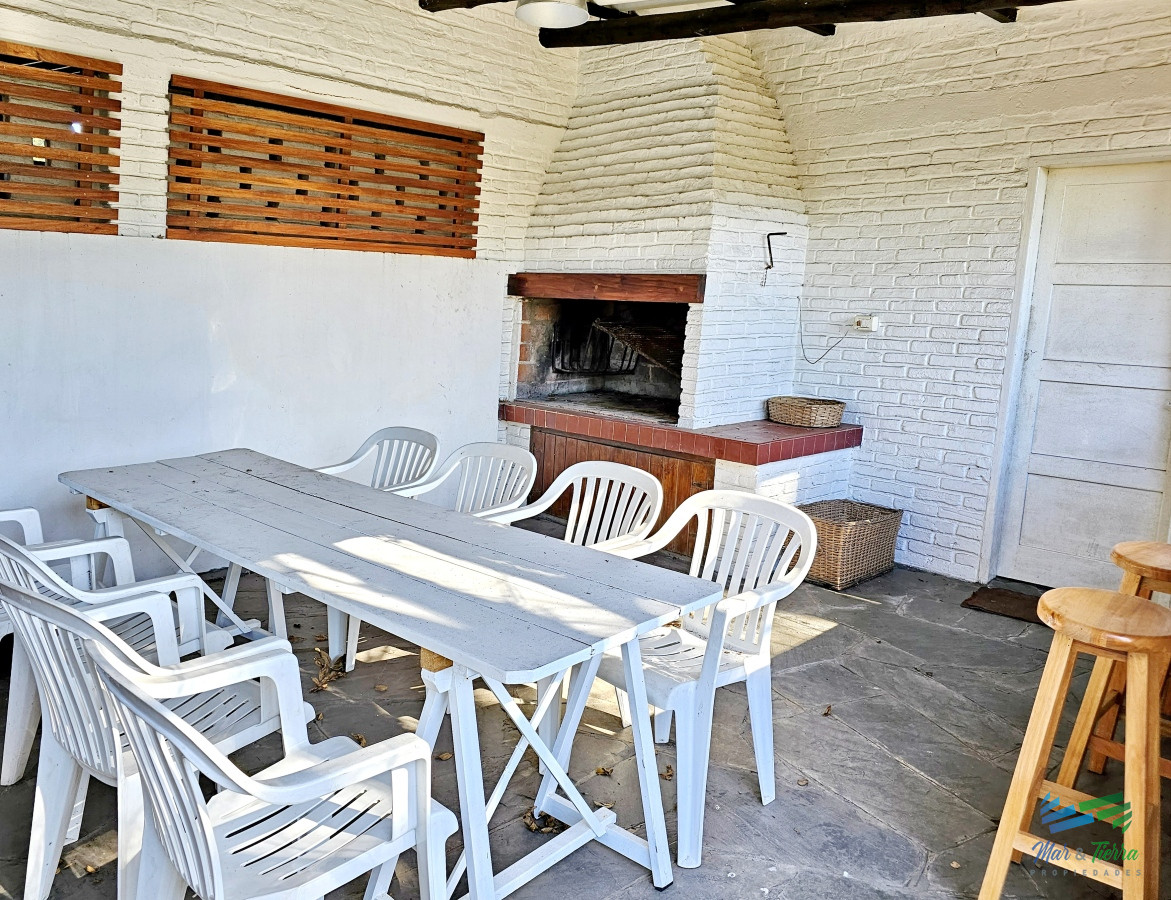 Casa ID.1548 - Casa en Pinares, 3 dormitorios *