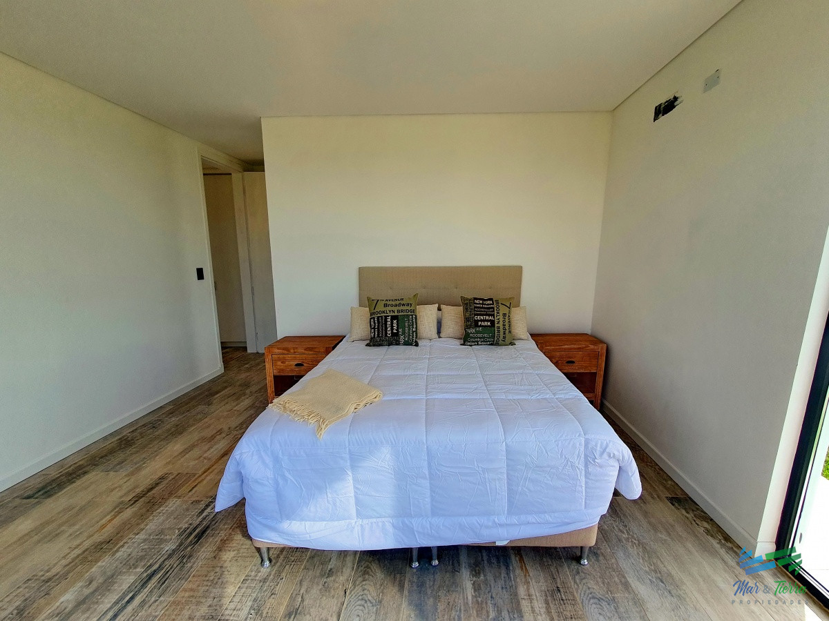 Casa ID.4341 - Vendo casa a estrenar, 3 dormitorios en suite, piscina, en barrio privado Laguna de los Cisnes, Laguna del Sauce, Punta del Este