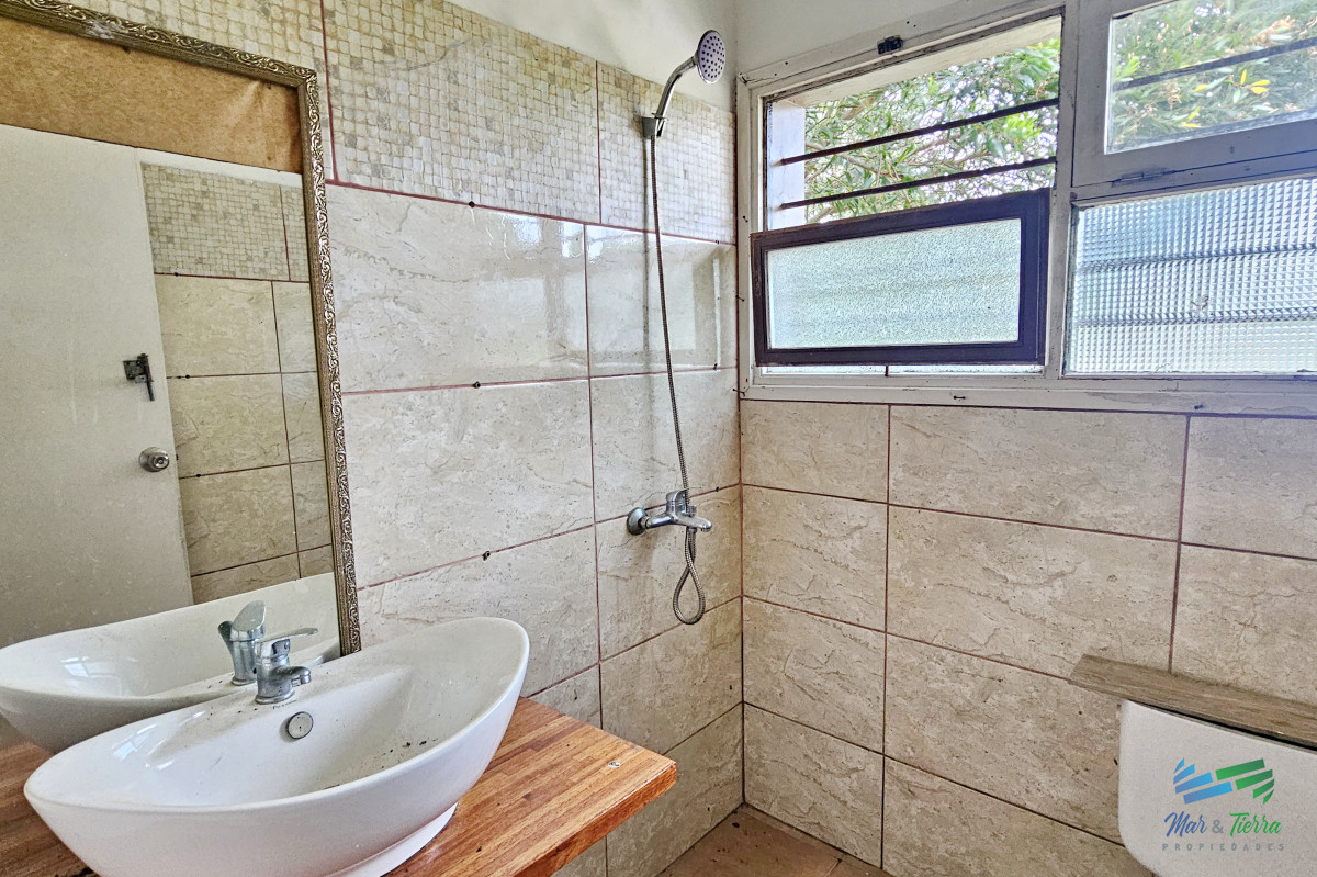 Casa ID.4971 - Venta de casa 3 dormitorios y servicio en El Golf Punta del Este 
