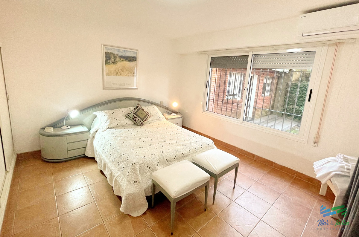Casa ID.1902 - Vendo casa 5 dormitorios cerca de playa mansa, Punta del Este