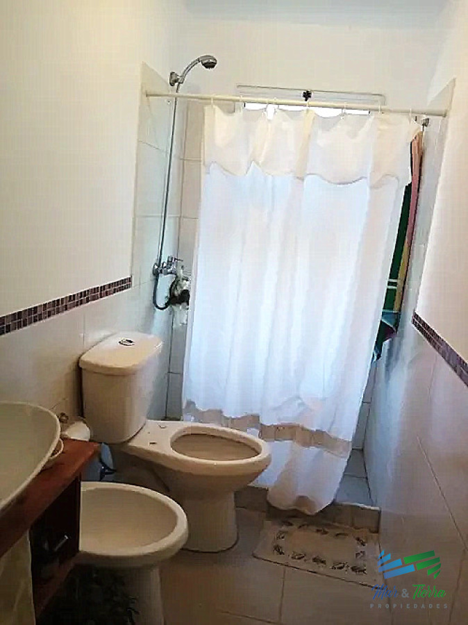 Casa ID.4372 - Venta de casa en Barrio Pinares a 250mts de la playa Mansa - Punta del Este