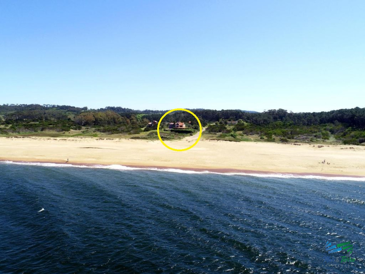 Casa ID.3975 - Venta de casa de 6 dormitorios en Playa Mansa Punta del Este Piedras del Chileno Punta Ballena 