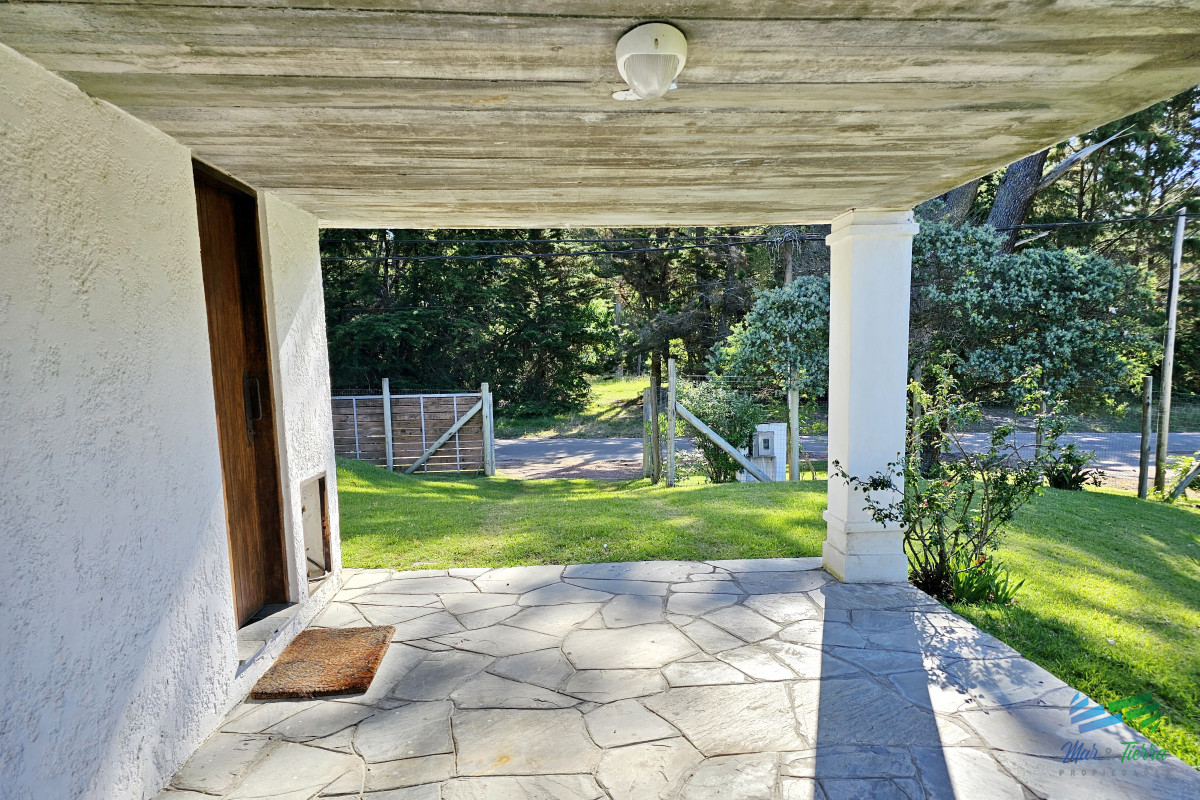 Casa ID.4429 - En venta casa de 3 dormitorios y 3 baños en Rincon del indio, Punta del Este.