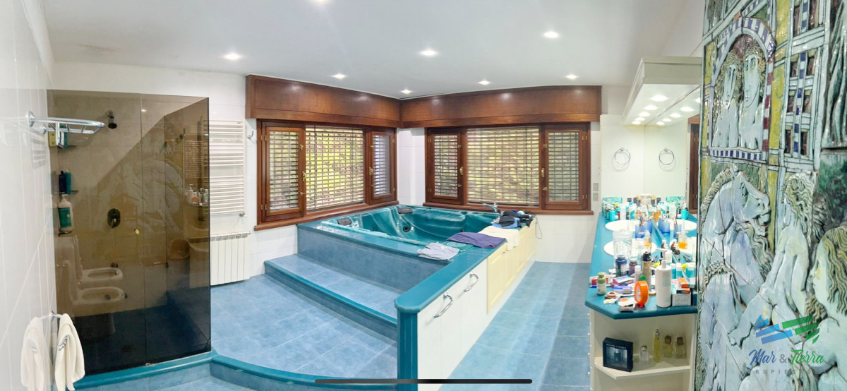 Casa ID.5563 - Venta de casa en Solanas Punta Ballena 8 dormitorios 8 baños 
