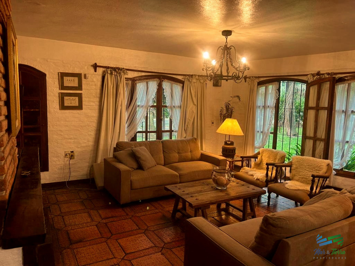 Casa ID.1702 - Casa en Pinares, 3 dormitorios *