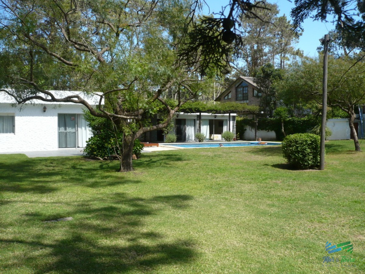 Casa ID.1560 - Vendo casa 3 dormitorios con piscina en Rincón del Indio, Punta del Este.