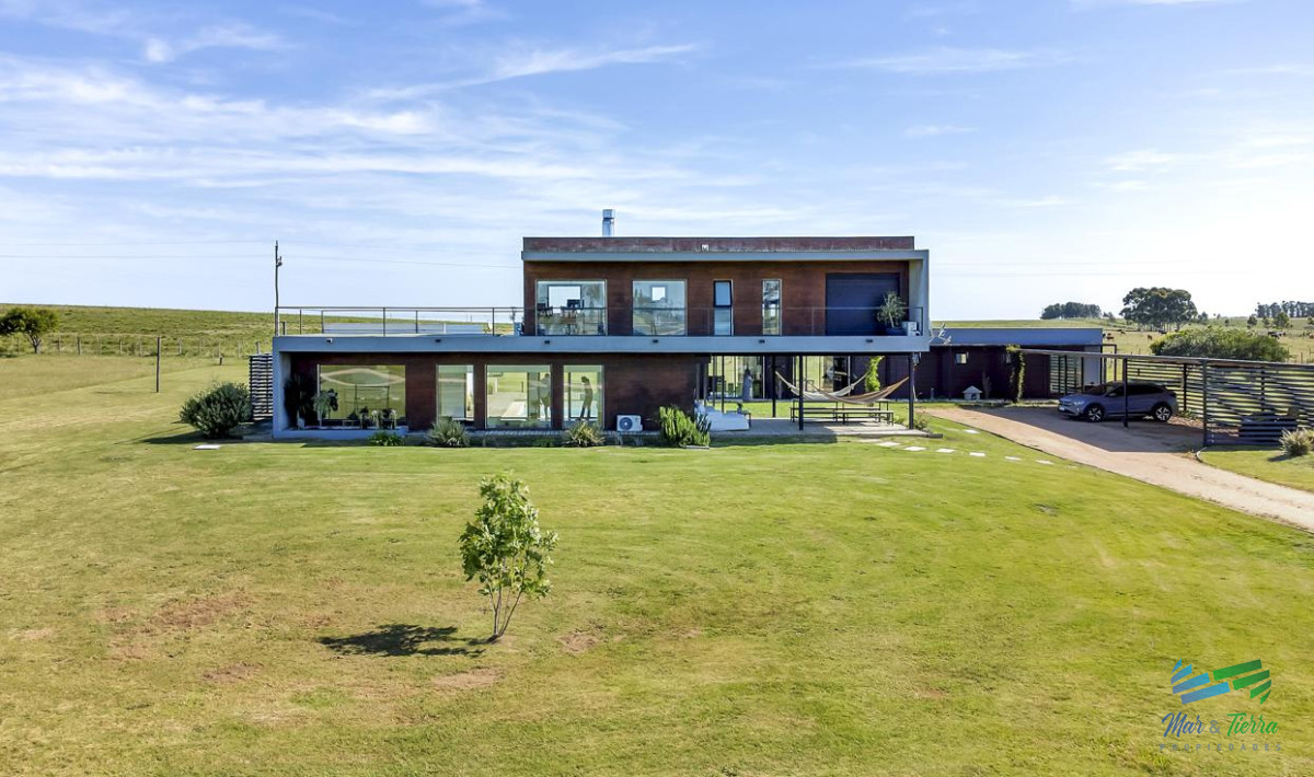 Casa ID.4639 - CASA EN VENTA, BARRIO PRIVADO EL QUIJOTE, PUNTA DEL ESTE. 