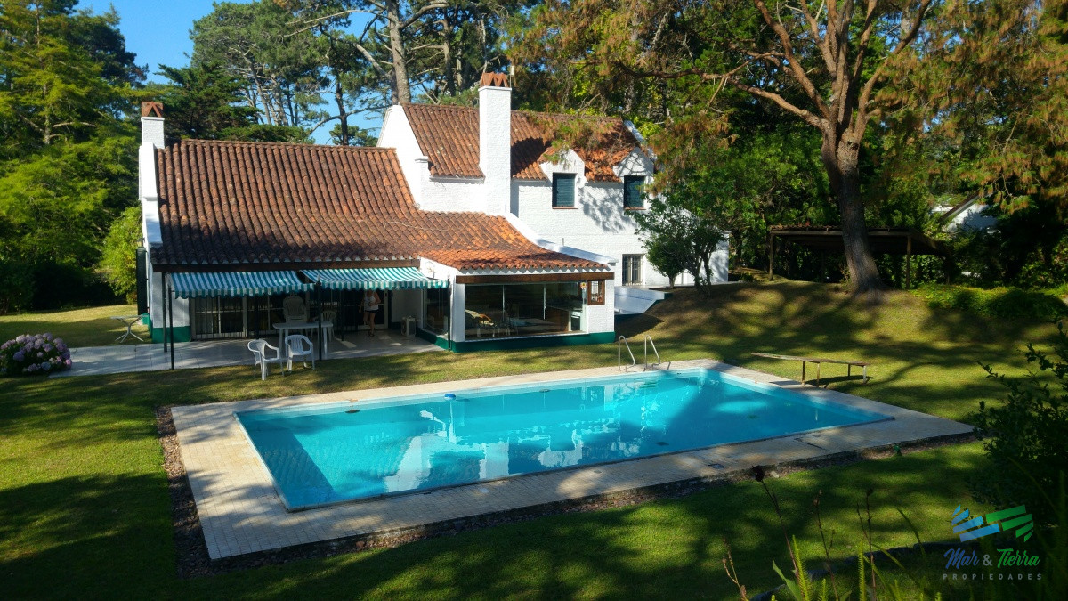 Casa ID.1687 - Casa en Mansa, 4 dormitorios *