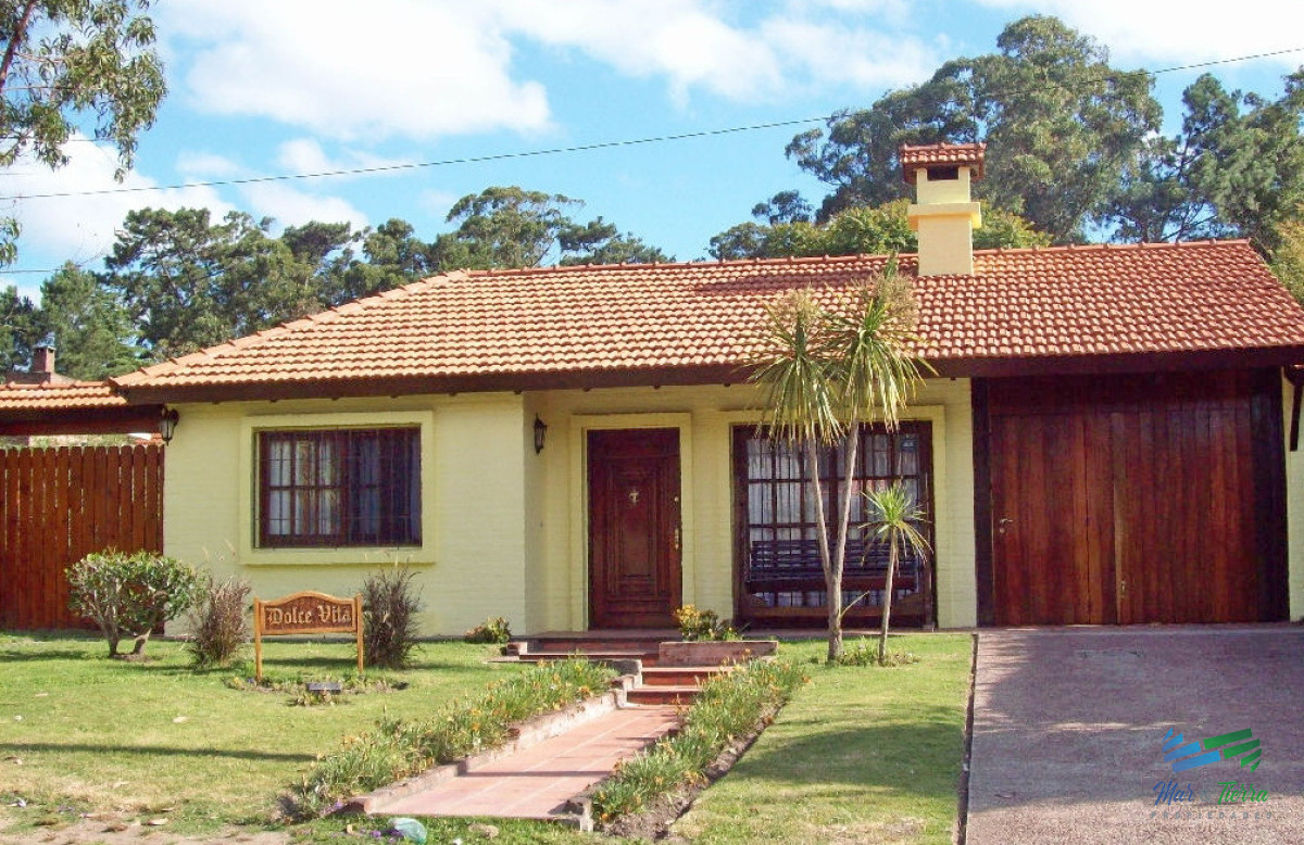 Casa ID.1698 - Venta de casa, 3 dormitorios, 4 baños en Punta del este, Maldonado
