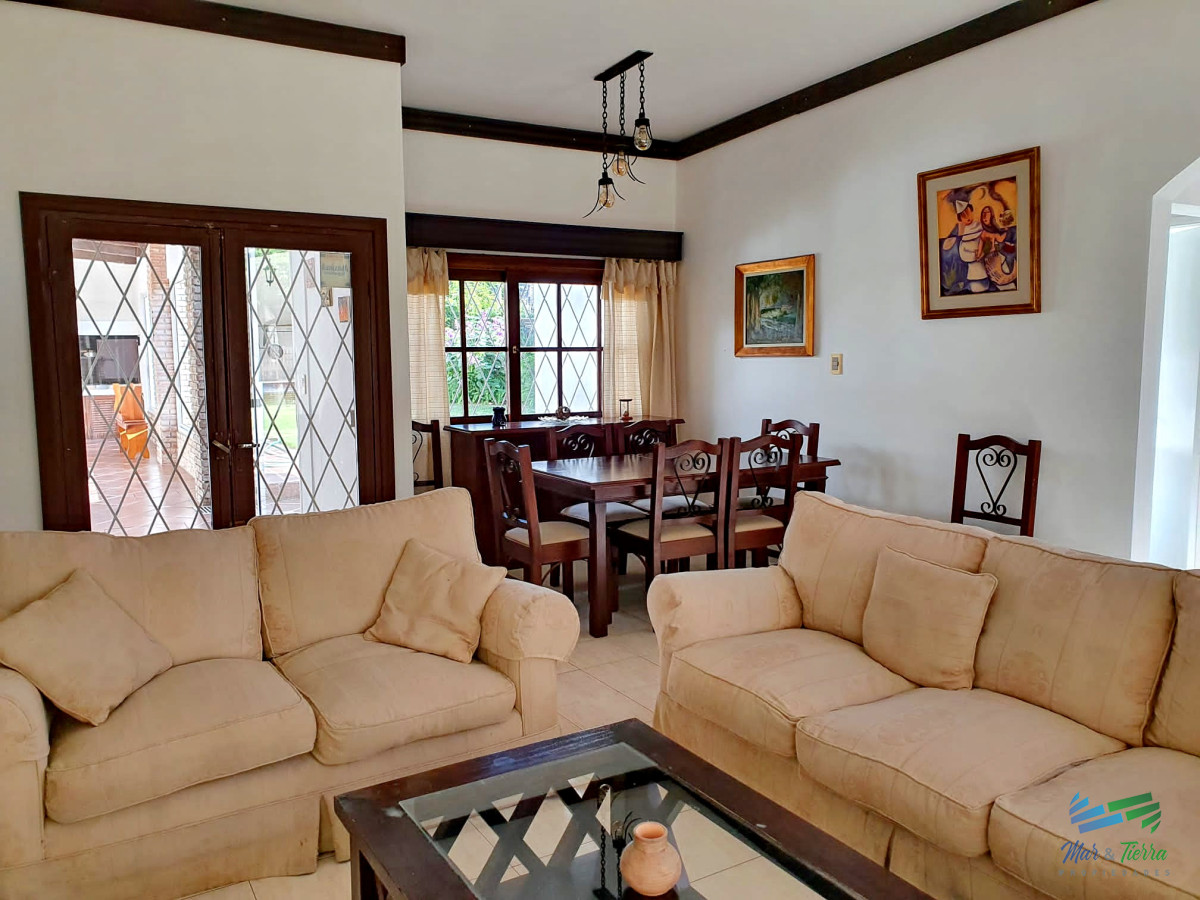 Casa ID.3733 - Hermosa casa de 4 dormitorios con piscina en alquiler temporal en San Rafael, Punta del Este