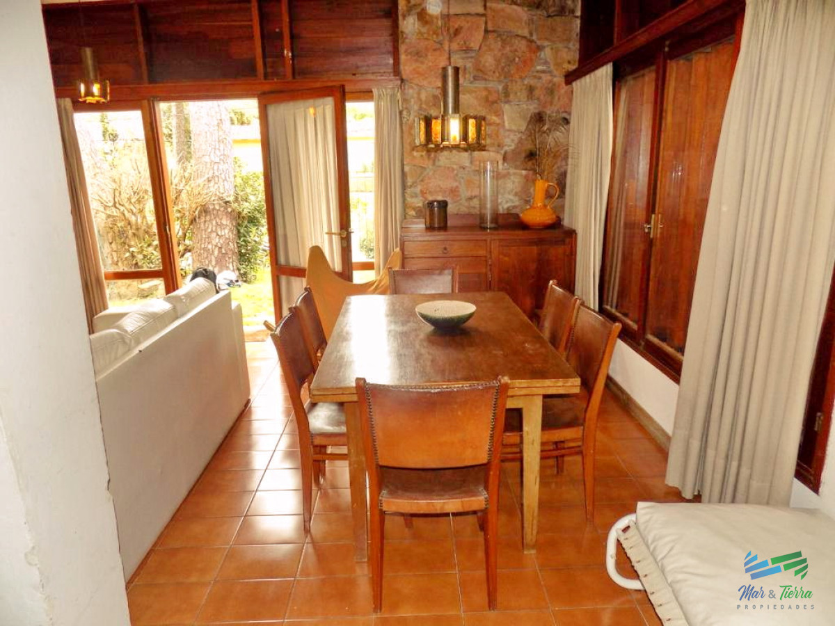 Casa ID.4447 - CASA CON PISCINA, 4 DORMITORIOS, MANSA, PUNTA DEL ESTE 