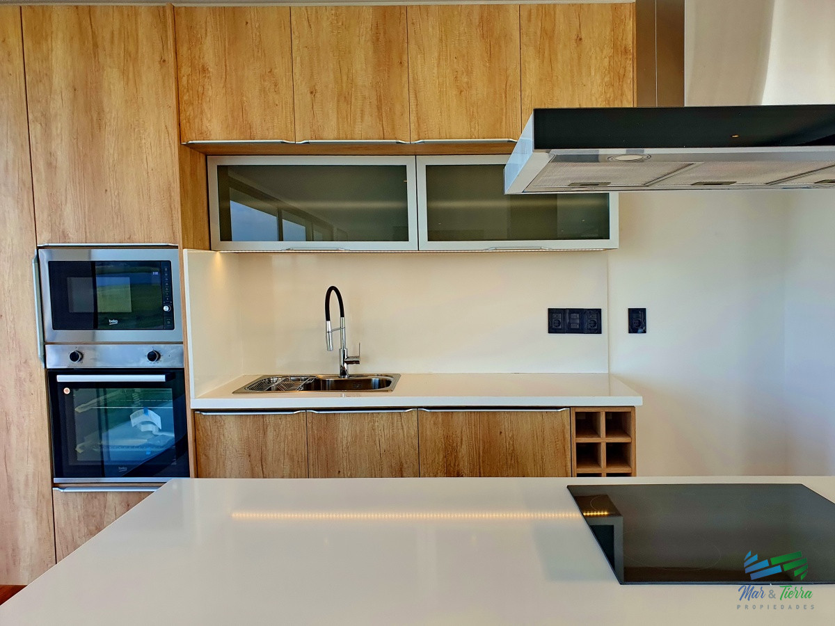 Casa ID.4341 - Vendo casa a estrenar, 3 dormitorios en suite, piscina, en barrio privado Laguna de los Cisnes, Laguna del Sauce, Punta del Este