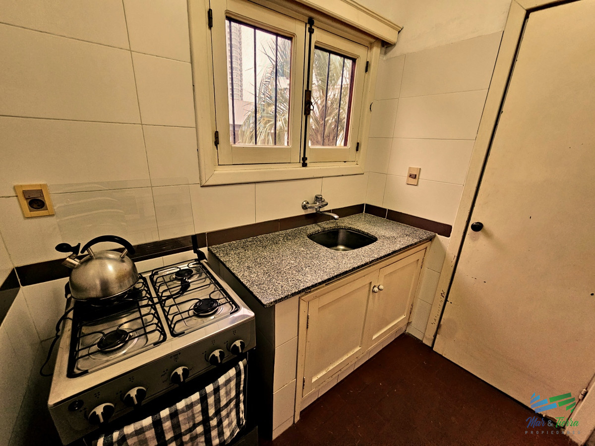 Casa ID.1712 - Casa en venta. A dos cuadras del mar!
