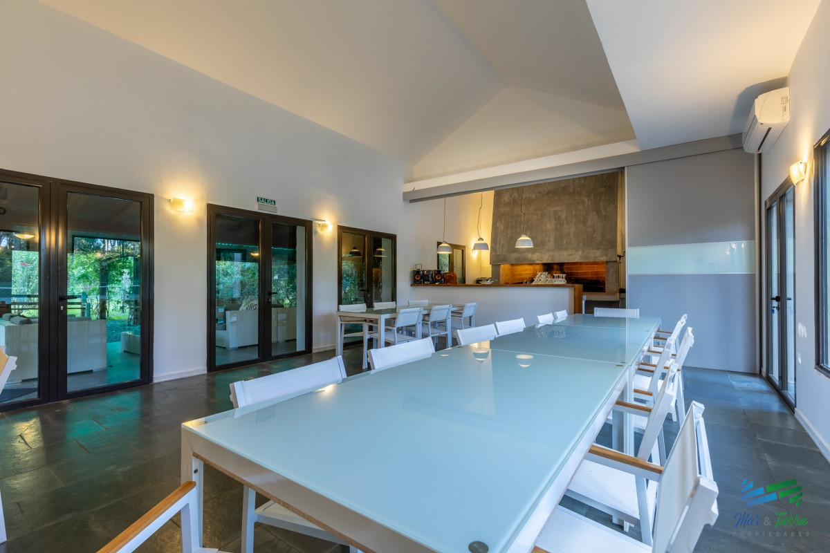 Casa ID.2628 - Vendo casa en barrio privado con todos los servicios, Punta del Este.