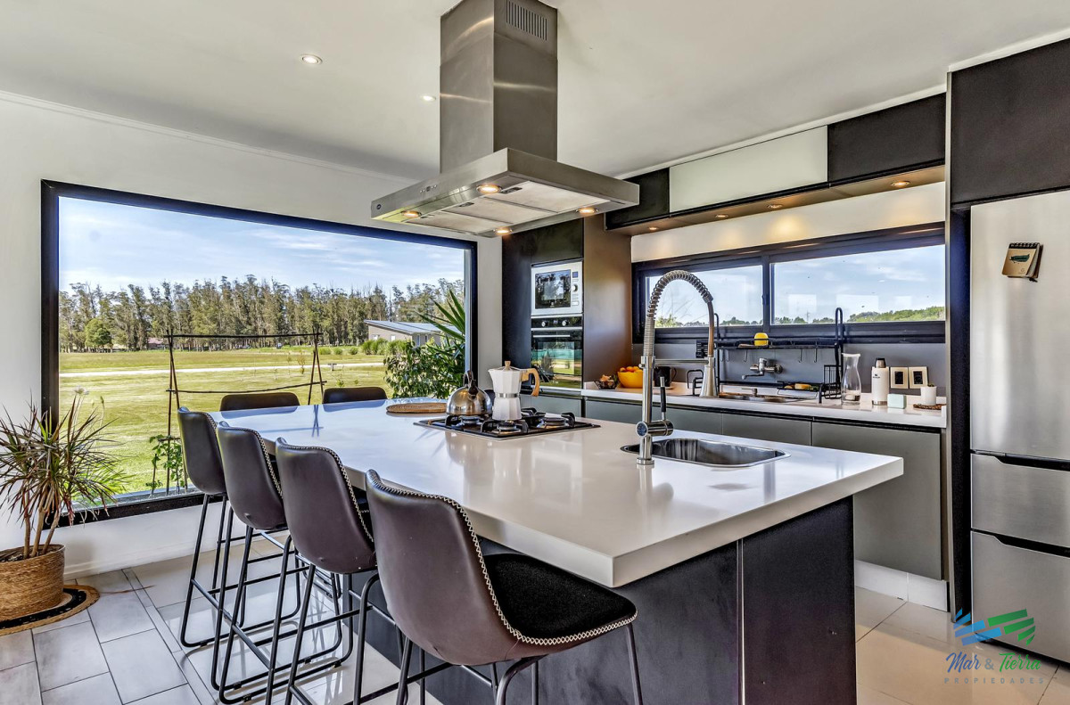 Casa ID.4639 - CASA EN VENTA, BARRIO PRIVADO EL QUIJOTE, PUNTA DEL ESTE. 