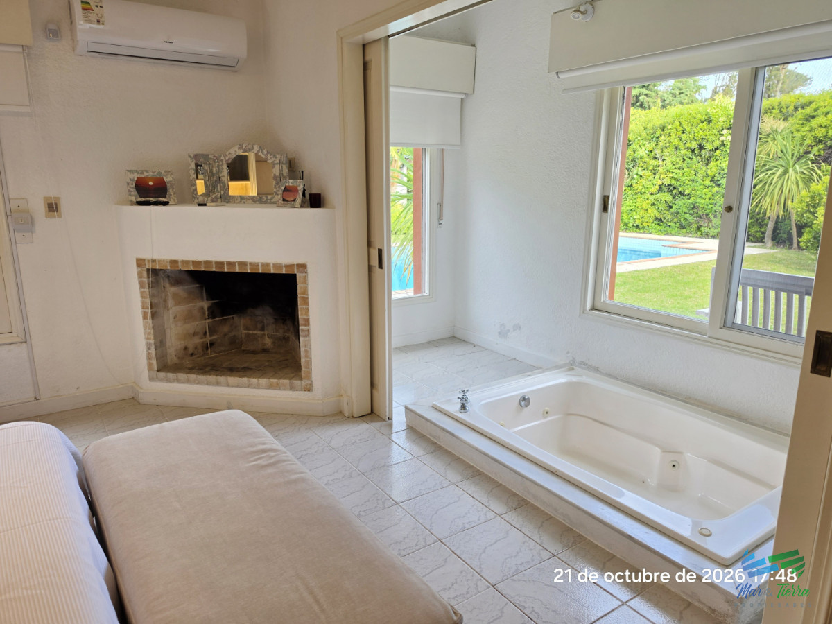 Casa ID.1672 - ALQUILO CASA CON PISCINA EN SAN RAFAEL, PUNTA DEL ESTE 