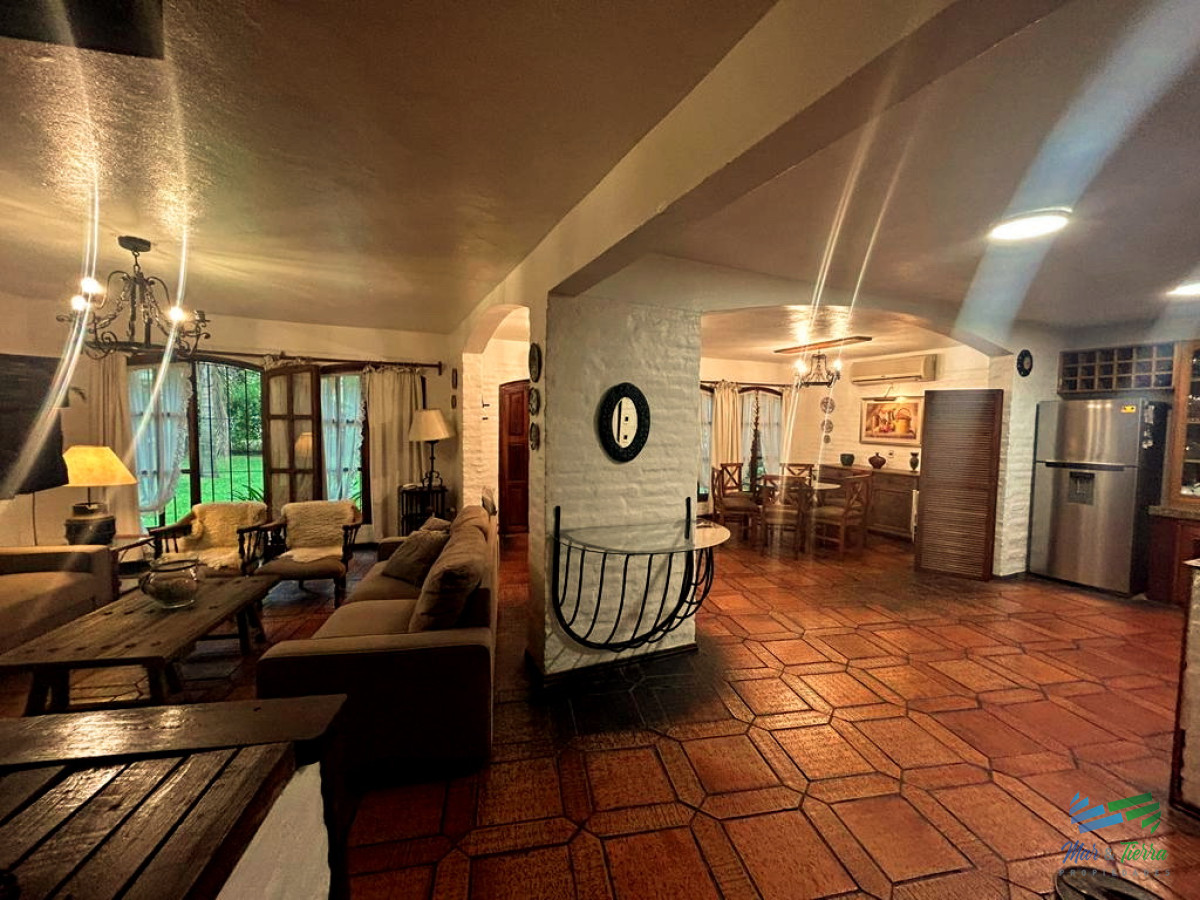 Casa ID.1702 - Casa en Pinares, 3 dormitorios *